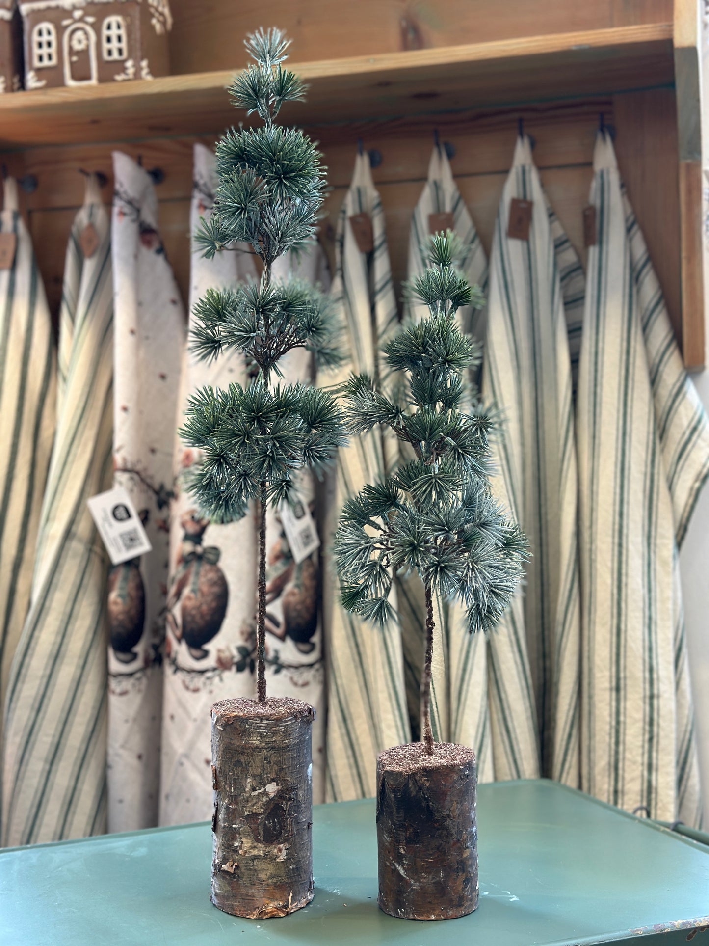 Baum Kunst zart beschneit, groß