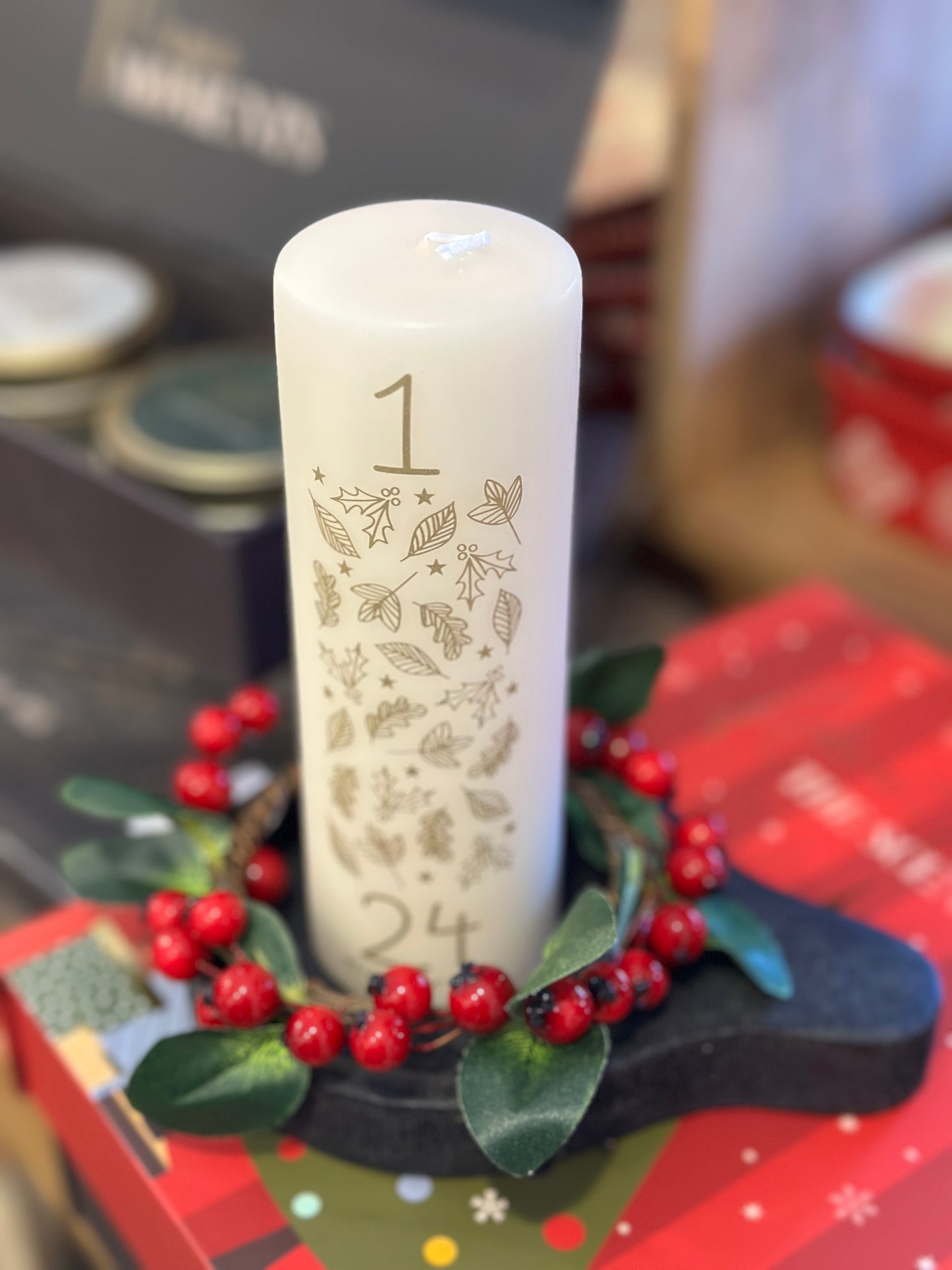 Kränzchen mit roten Beeren, Kunst