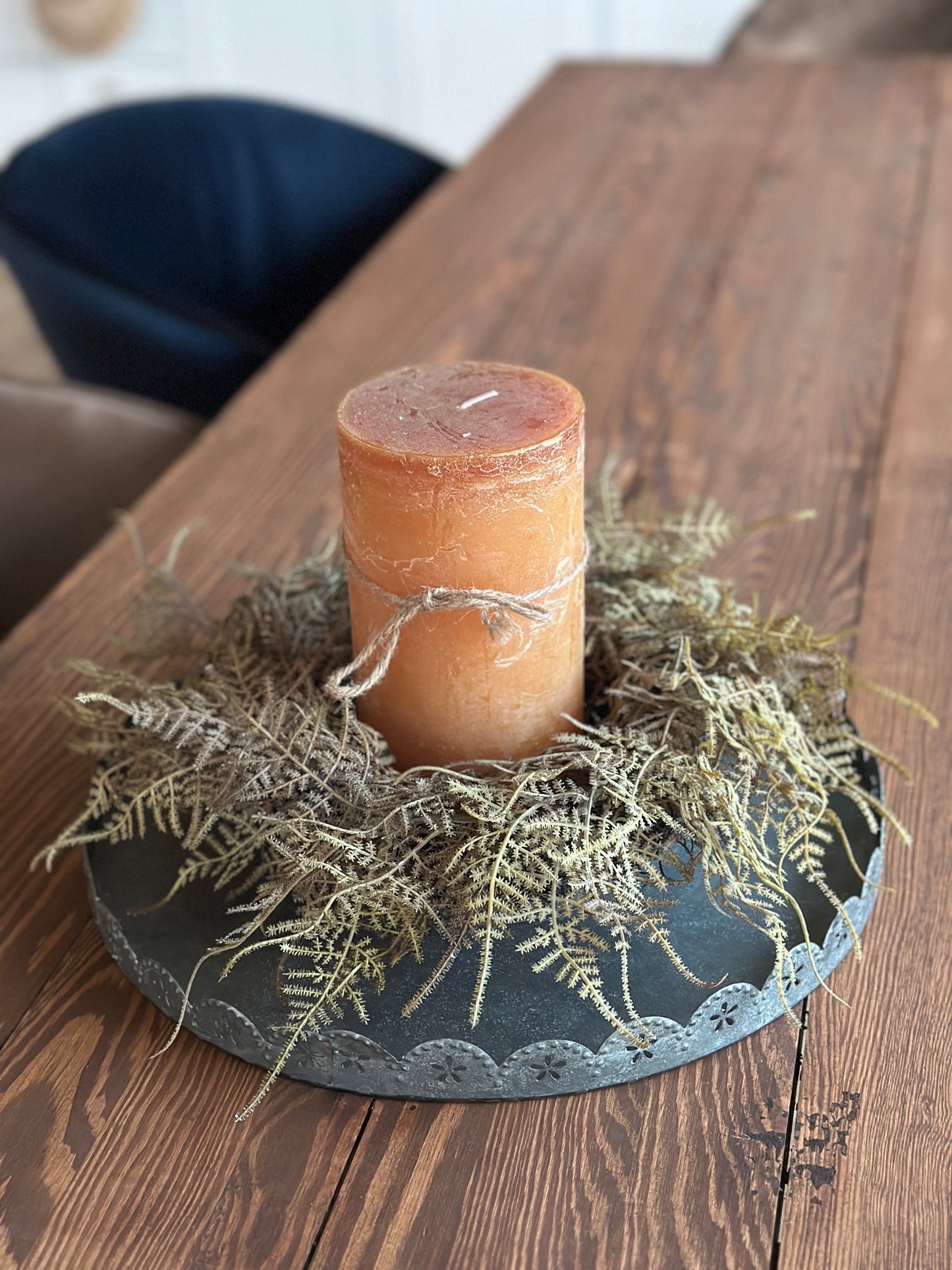 Dekoteller aus Eisenblech 3/35,5 cm.