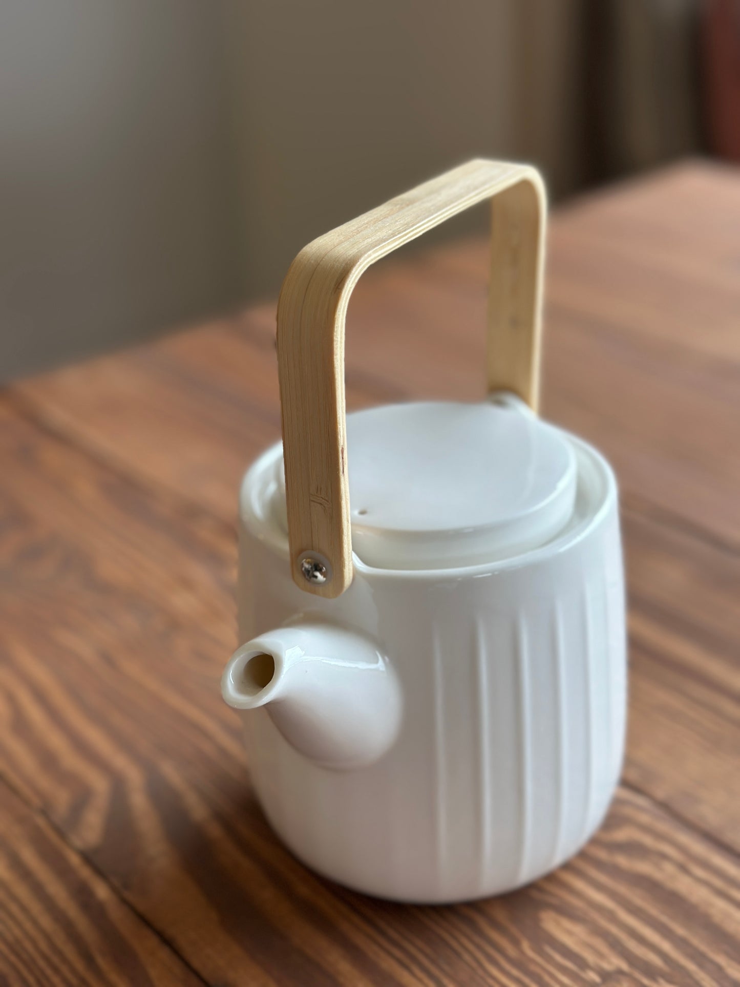 Teekanne weiß aus Keramik