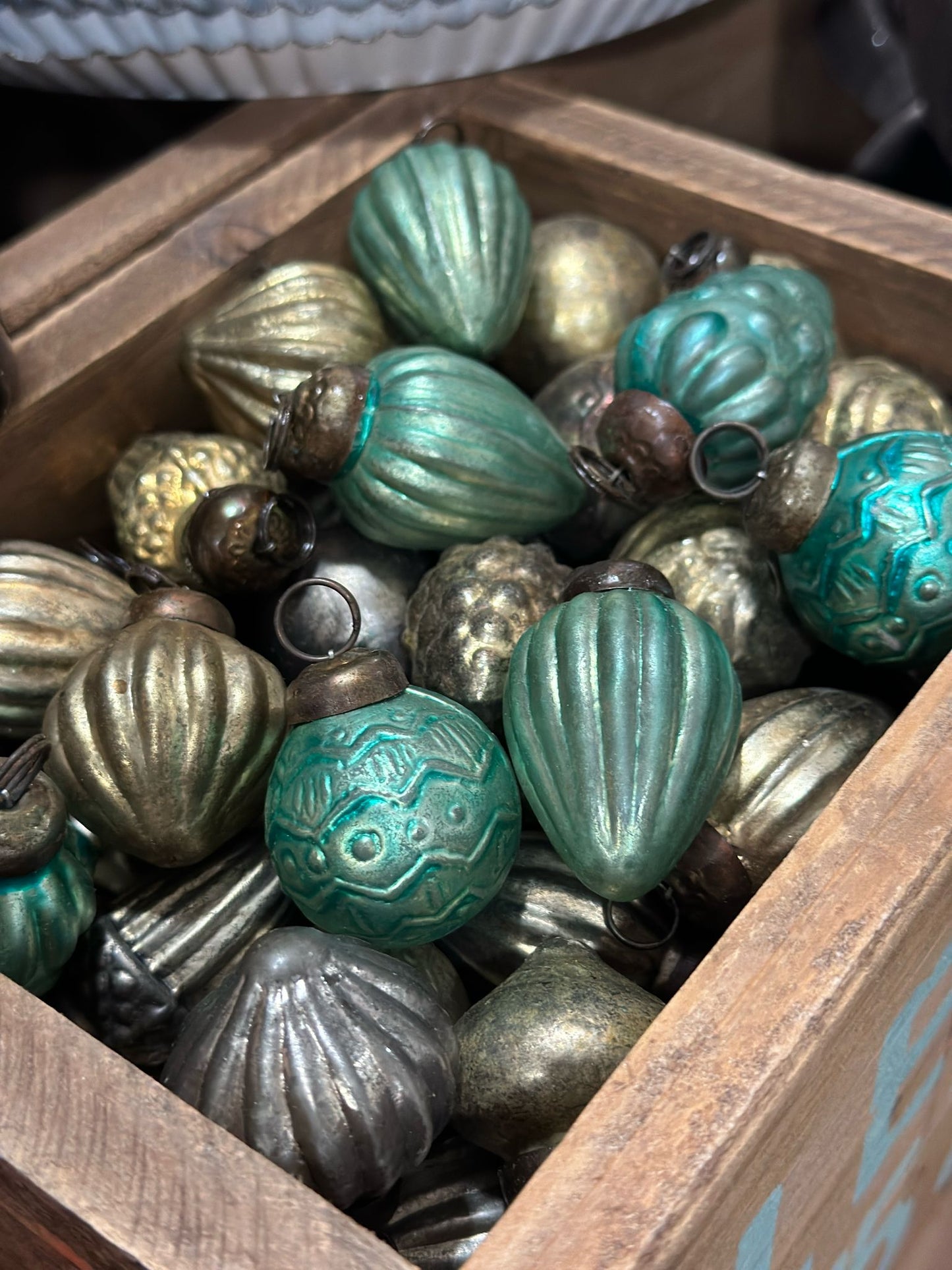 Kleine Shabby Kugeln Set 5 gemischt.