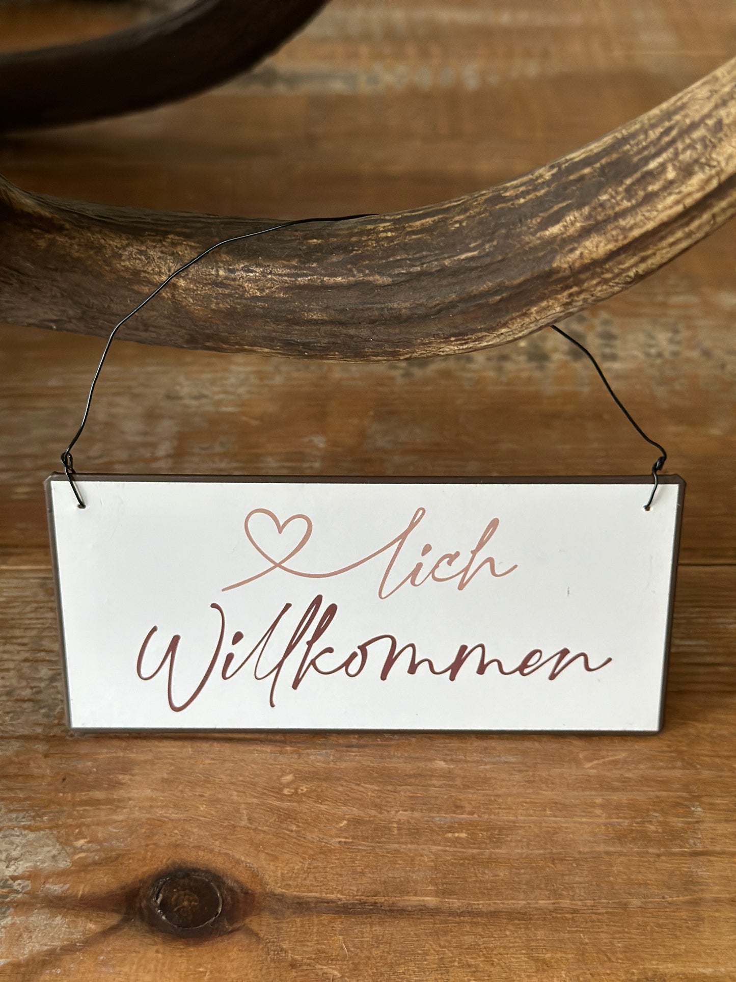 đ€lich Willkommen, Schild aus Metall zum hĂ€ngen.