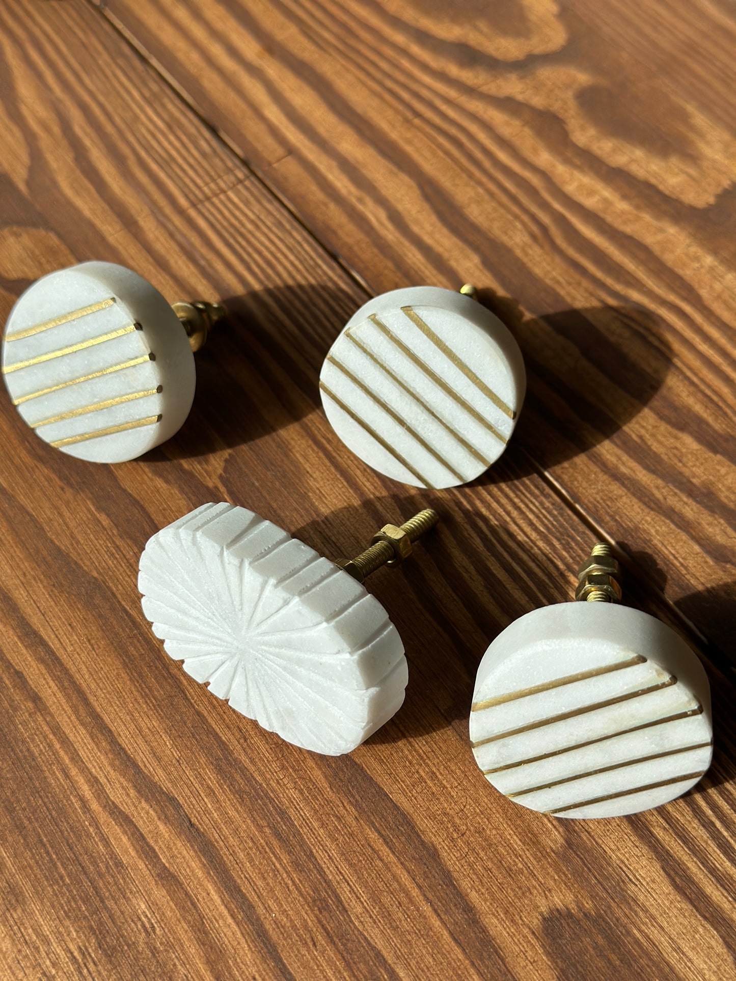 Griff/ Türgriff aus Marmor mit Rillen