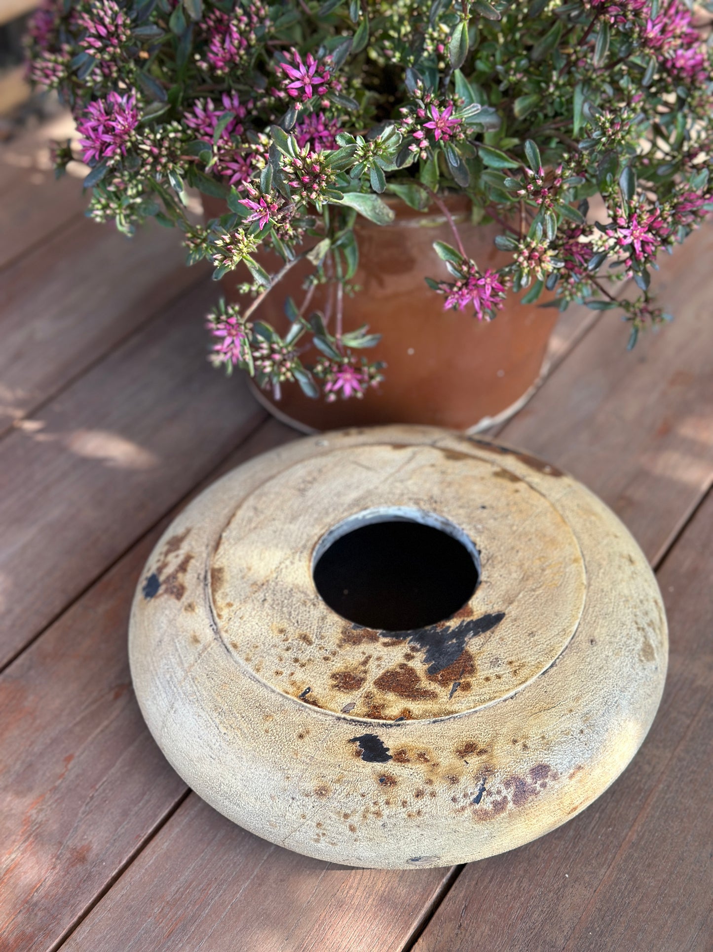 Holzdose, rund. Holz weiß, flach, Shabby chic.