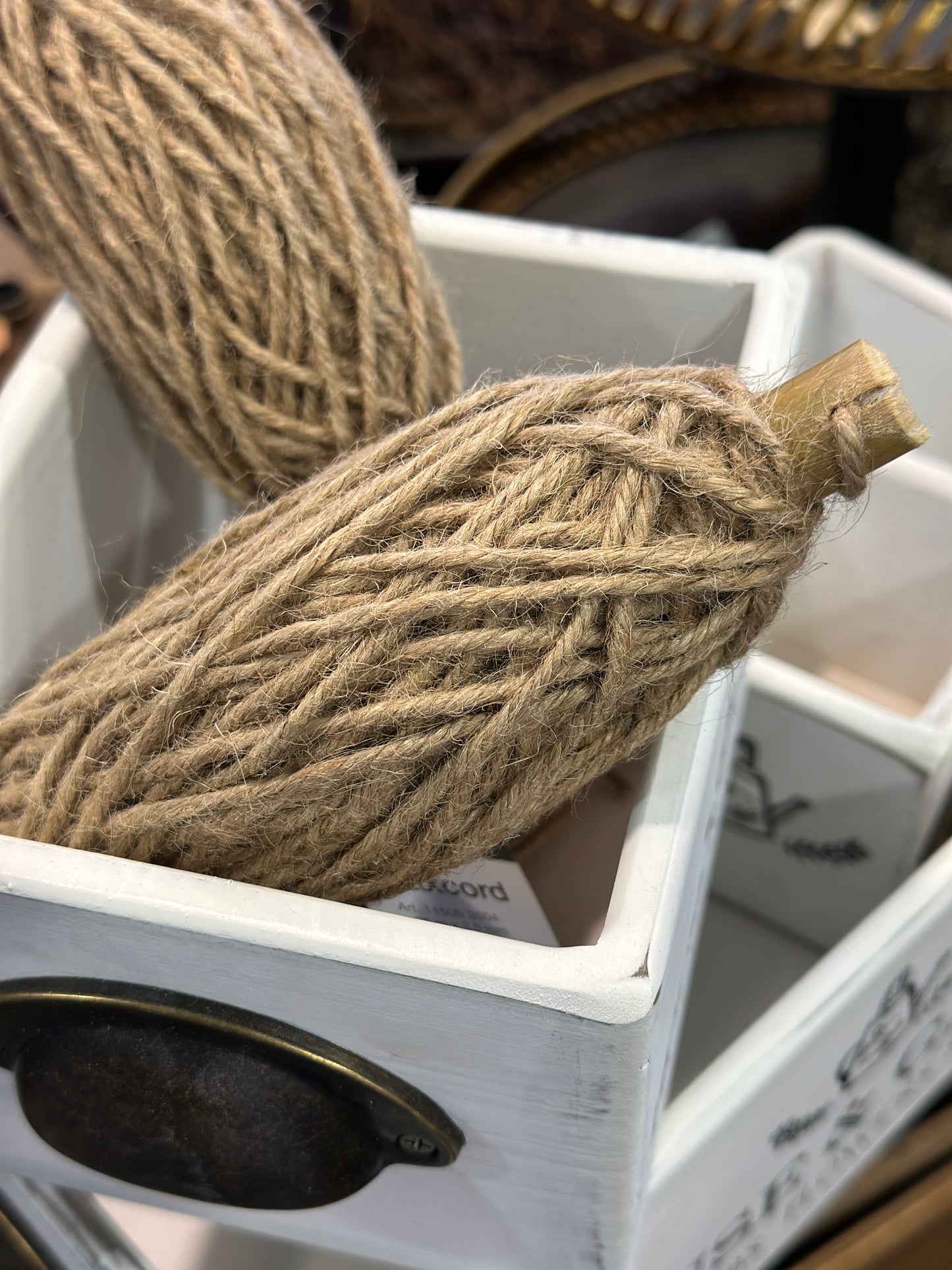 Deko- Spule mit Schnur. Natur