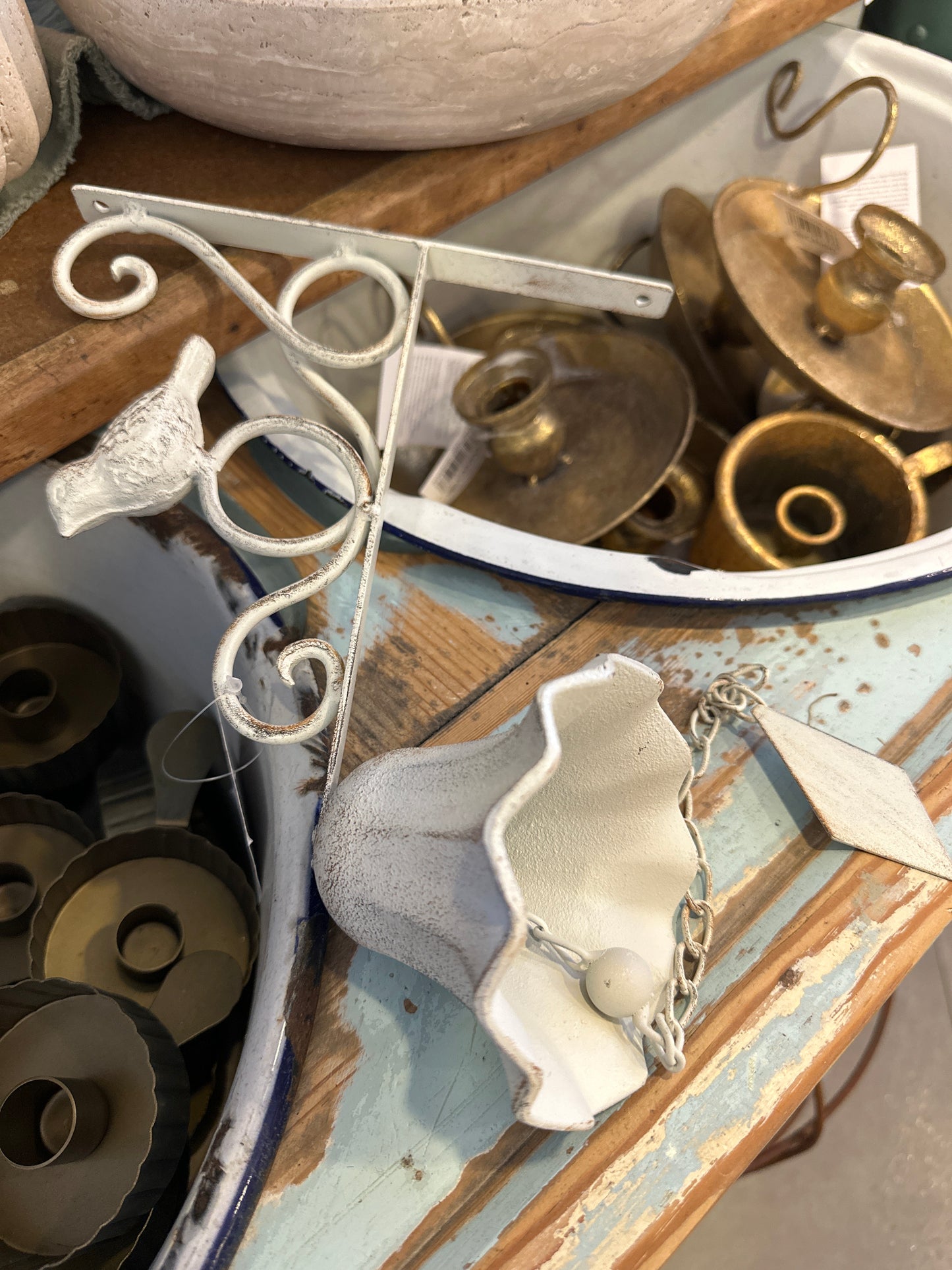 Glocke weiß, Shabby mit einem kleinen Vogel