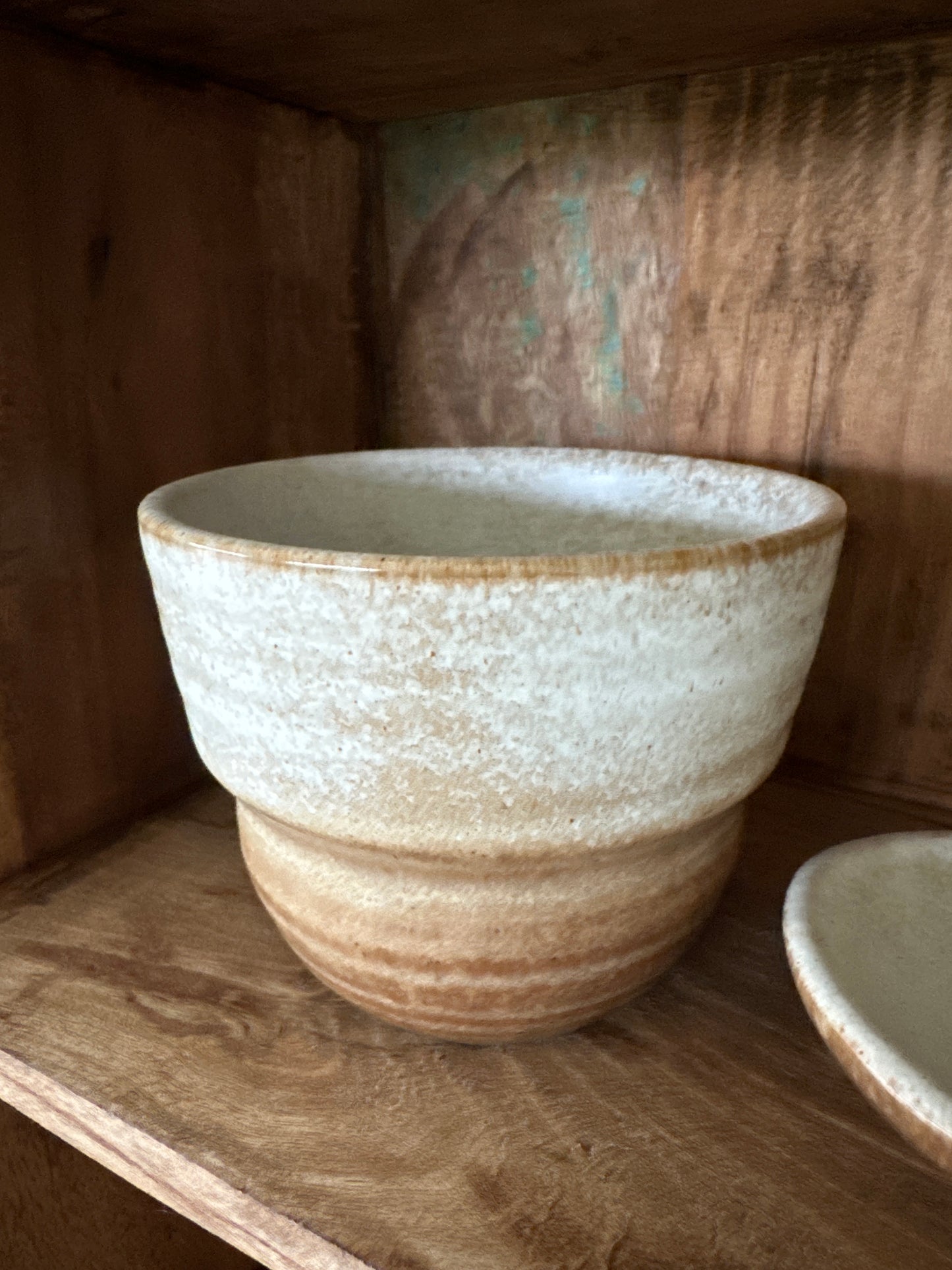 Becher, beige/ braun