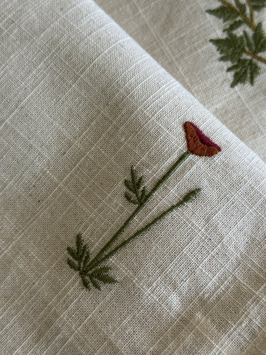Servietten Set/2  Stoffservietten mit Stickereien- Verschiedene Blumen 45x45 cm. 100% Baumwolle.