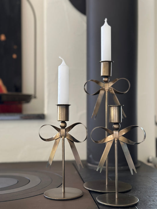 Kerzenständer mit Schleife