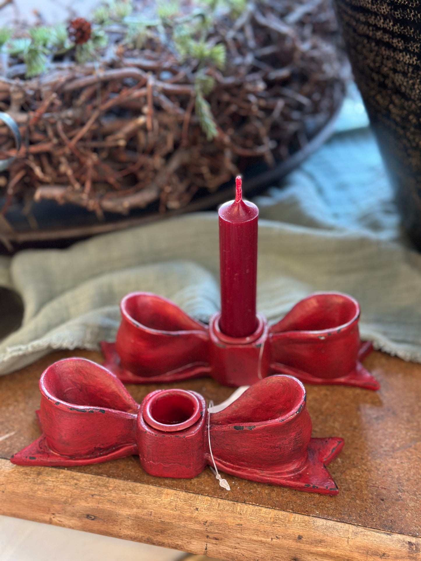 Halter/ Kerzenhalter, Schleife, rot