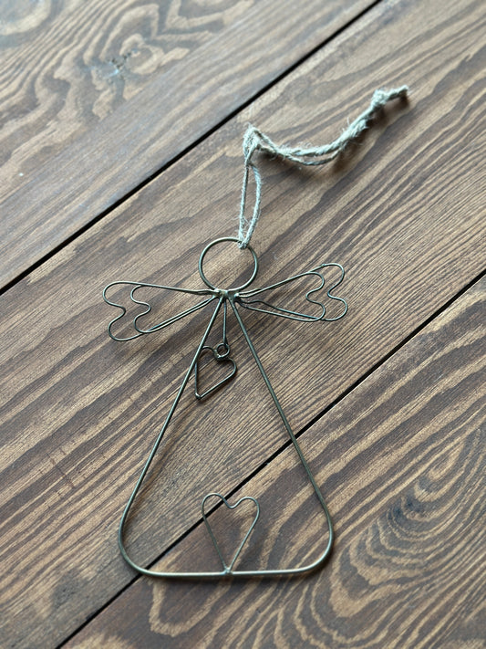 Engel aus Metall zum hängen