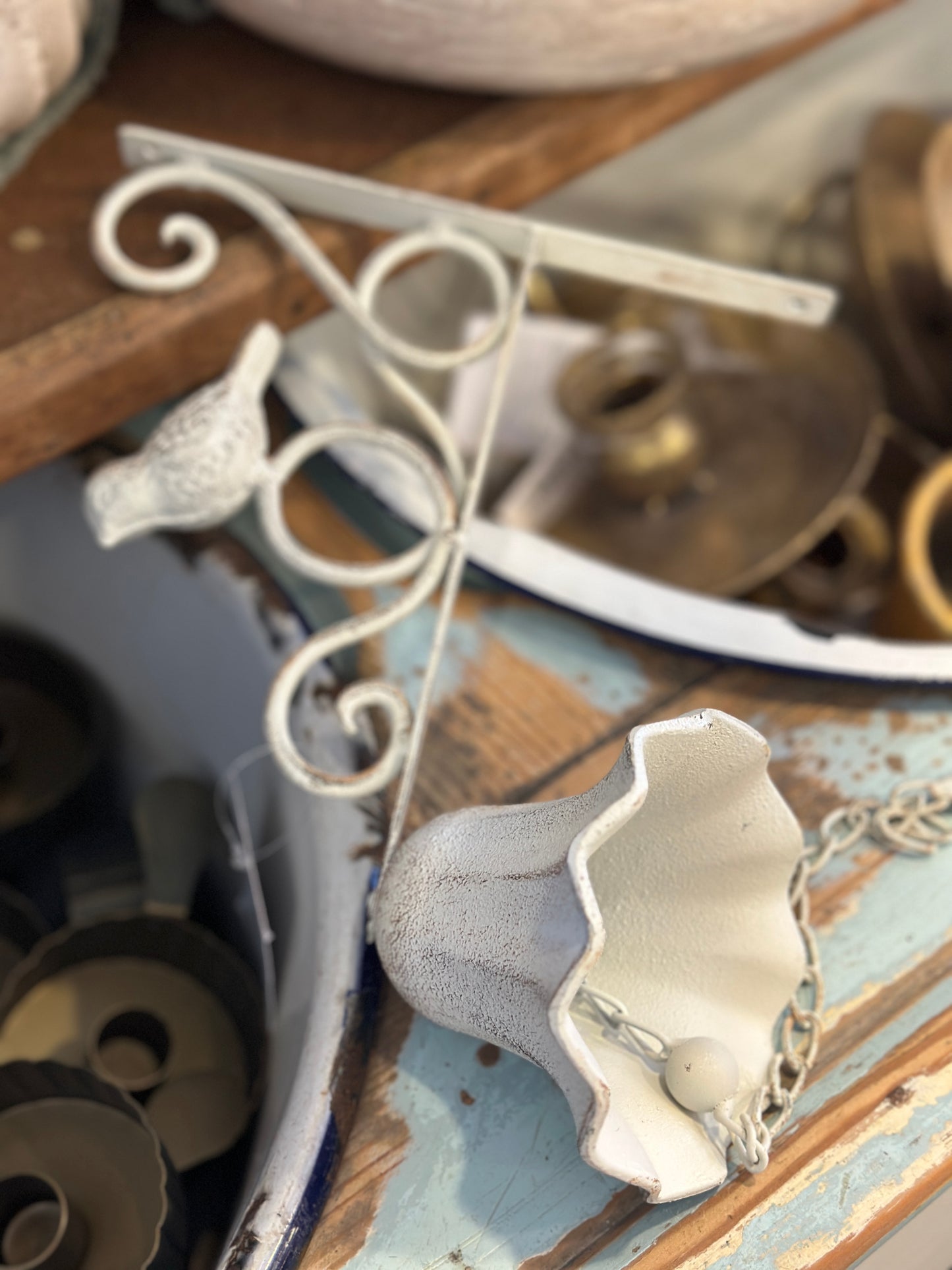 Glocke weiß, Shabby mit einem kleinen Vogel