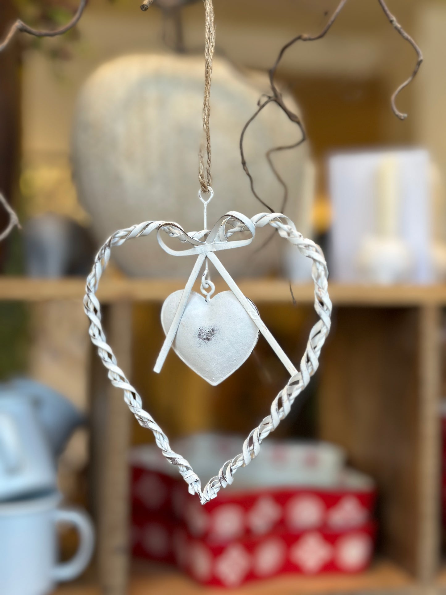 Herz aus Metall, Shabby weiß