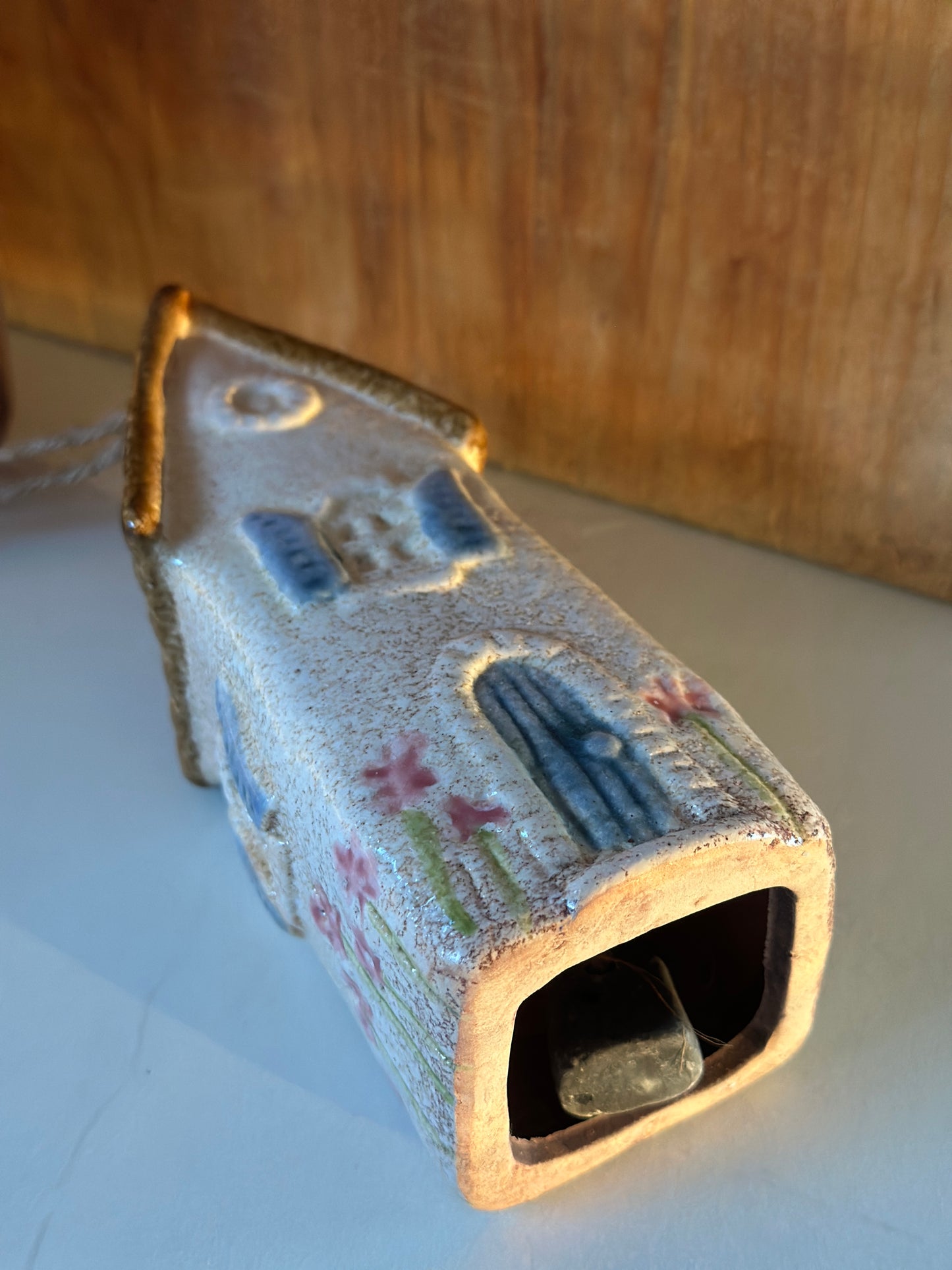 Haus Keramik zum hängen mit Glöckchen