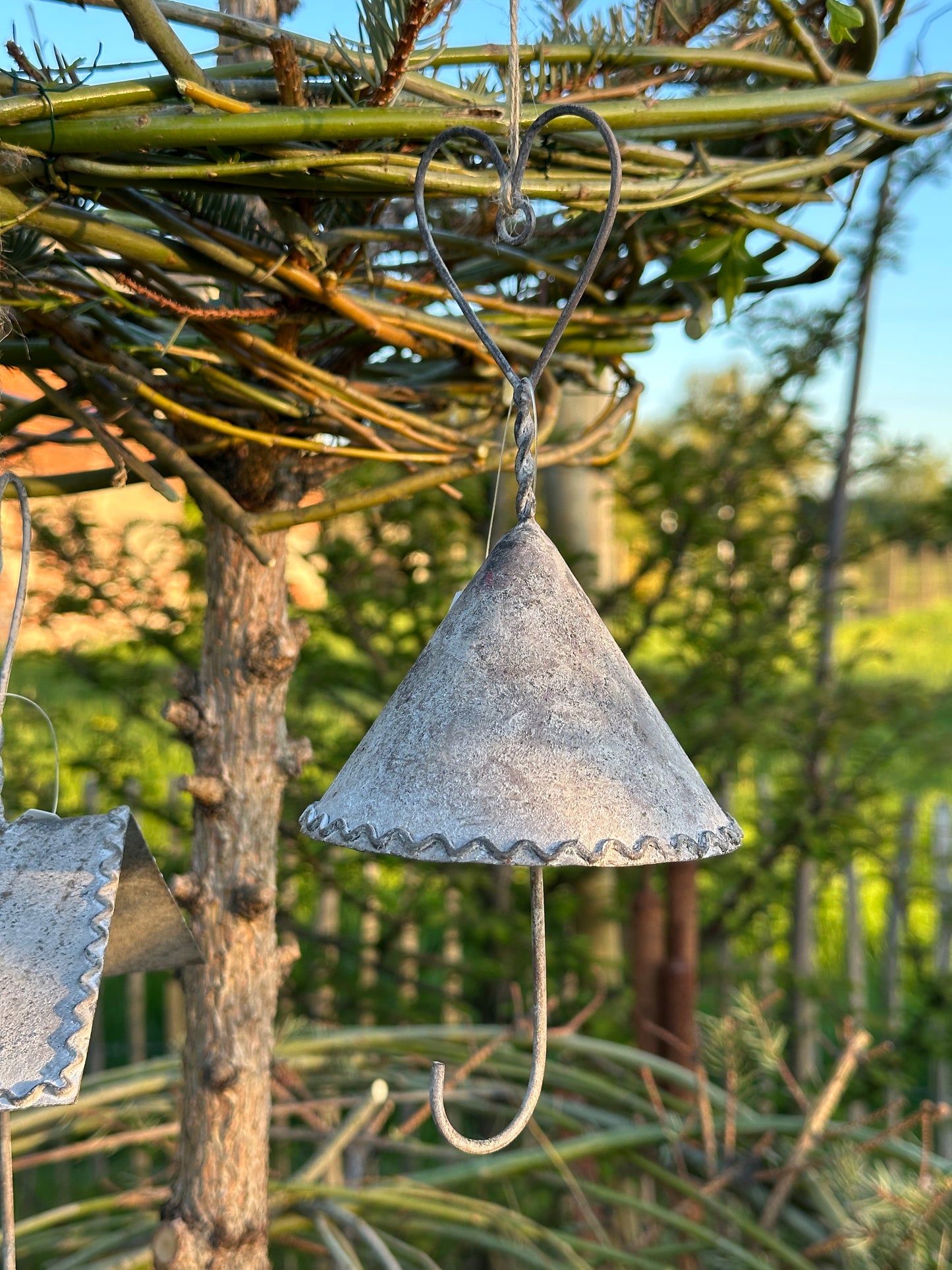 Vogelfutterhalter/ grau