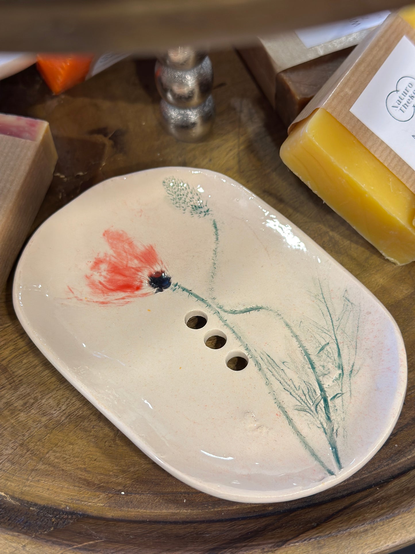Seifenschale- Mohnblume mit echtem Blüten-/ Blattabdruck, Spülmaschinenfest. Mit Füßchen&Löchern