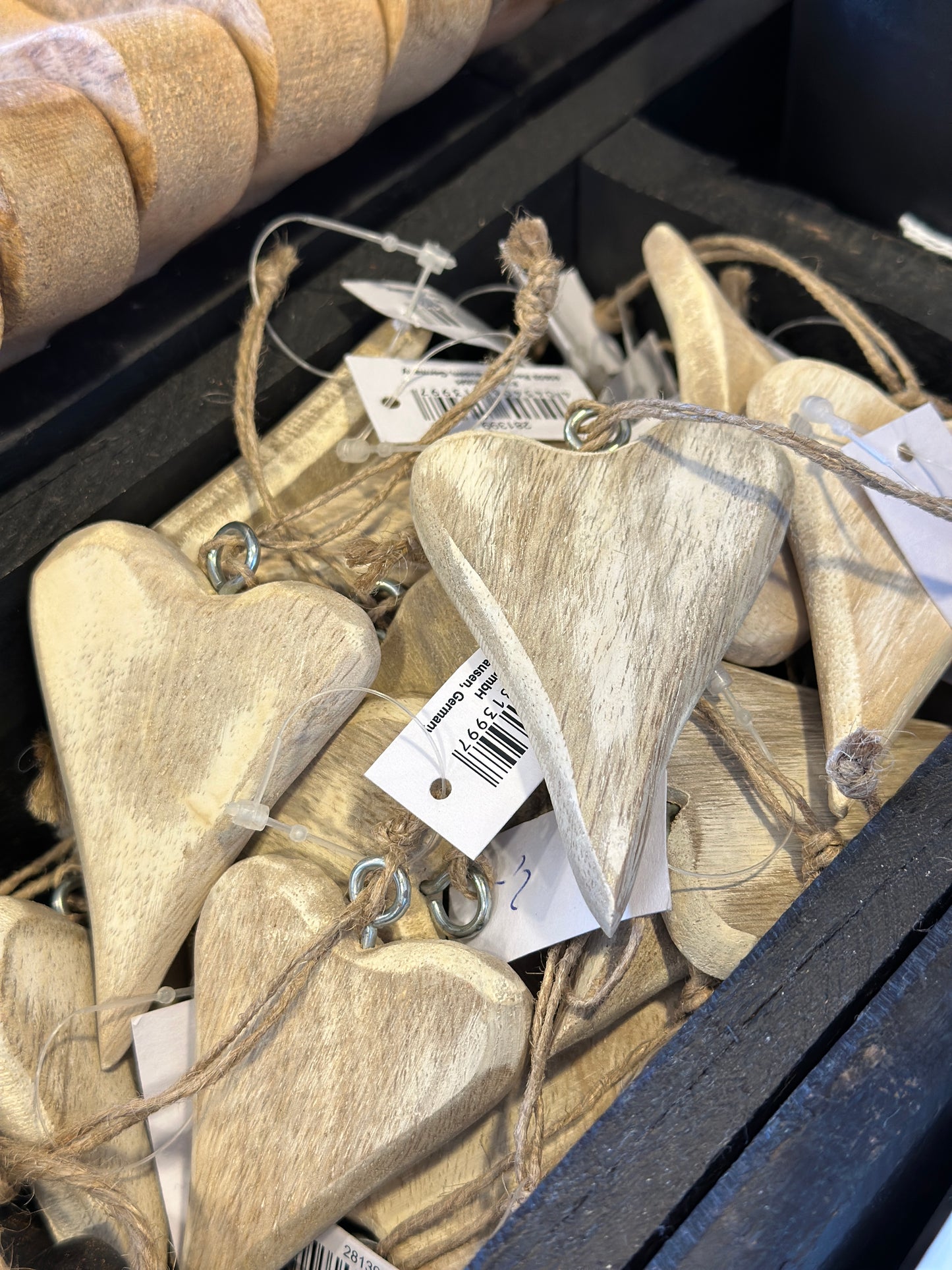 Herz aus Holz/ Holzfarbe hell.