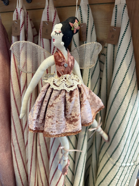 Ballerina aus Stoff/ Samt/ Spitze mit Flügel