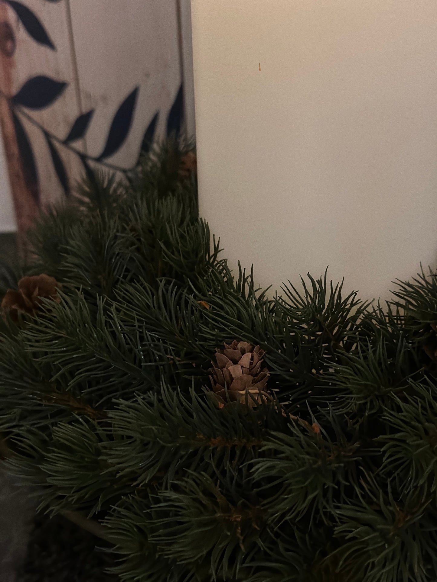 Kranz Kunst mit Zapfen