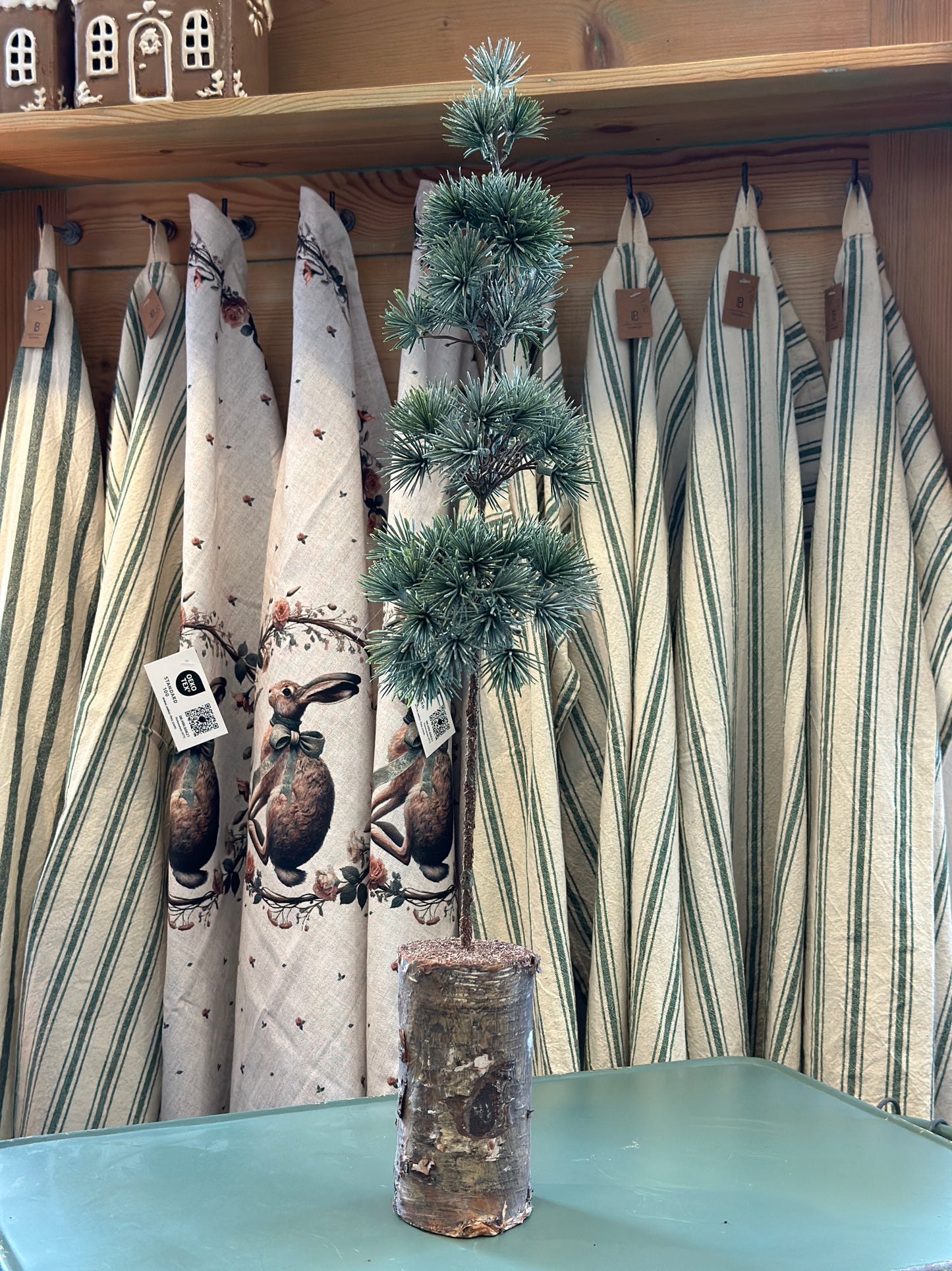 Baum Kunst zart beschneit, groß