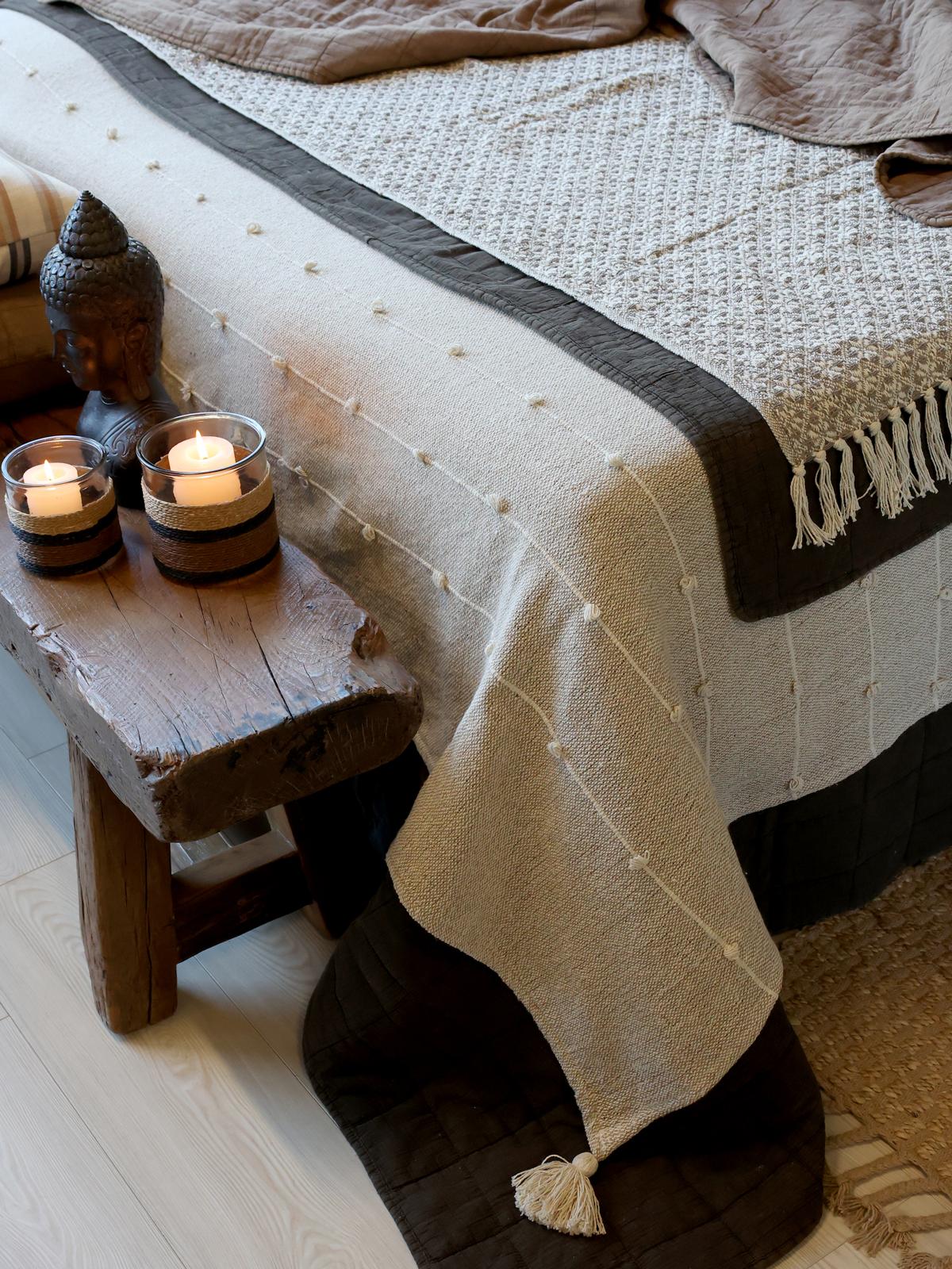 Bettdecke Garnüberschuss, 260x240cm. Latte